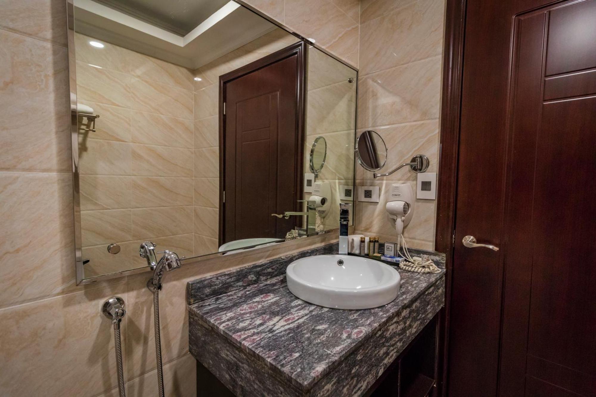 Plaza Hotel&suites David