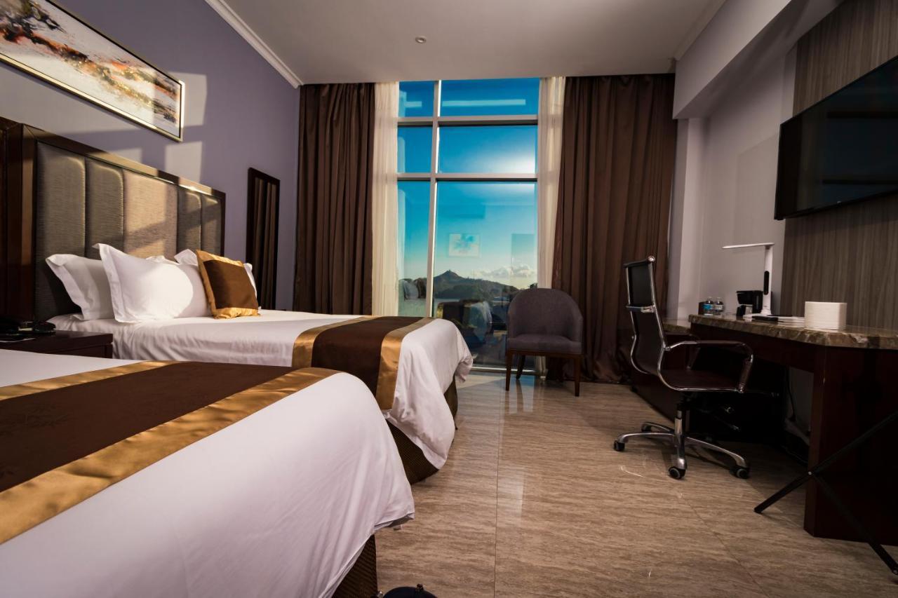Plaza Hotel&suites