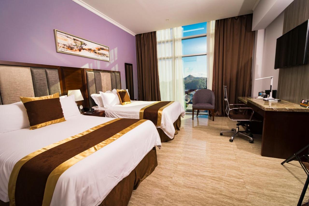 Plaza Hotel&suites